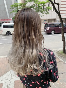 アスイン(asuin) 夏のバレーヤージュカラー