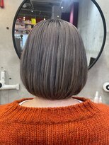 コージー(Kozy) ラベンダーグレー/マッシュボブ/ハイトーン/ツヤ髪