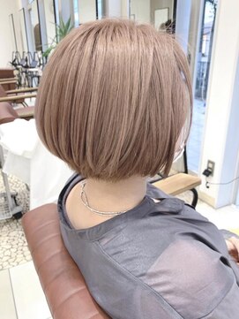 クアトログランシュ ひたちなか店(QUATRO×GranCieux) 高明度ナチュラルピンクベージュ