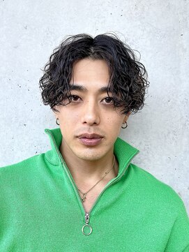 アソビ 表参道(ASOBI) 男の色気　センターパート　スパイラルパーマ