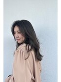 外ハネグレージュヘアー