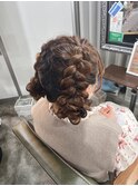 編み込みお団子ツイン