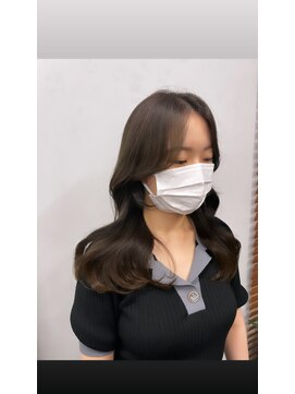 アット(at...) 【グレージュ×レイヤースタイル】