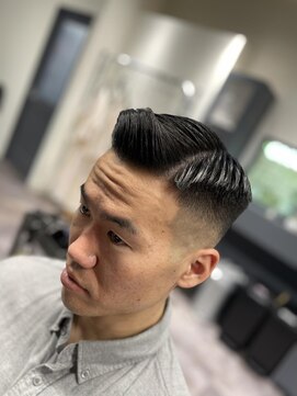 フランクスバーバーリベラルド 横浜(FRANK'S BARBER LIBERALD) ミドルスキンサイドパート