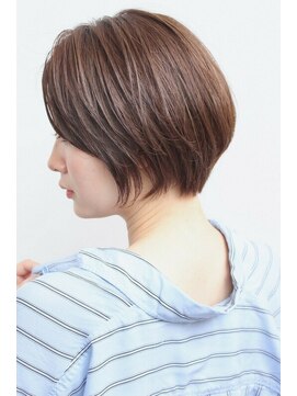 アルテ ロワジール(Alte Rowazle) 丸みくびれショート_ホワイトアッシュコンマヘアショート