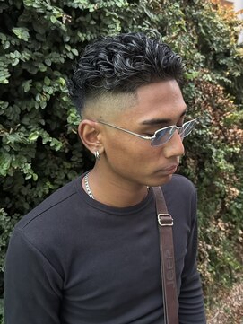 ローグ(Logue) スキンフェード/フェードパーマ/バーバー/メンズパーマ