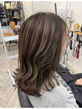 白髪ボカシハイライト　名東区　透明感カラー