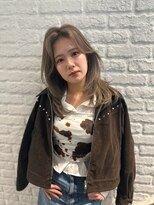 ラブズラフズ 下上津役店 (Loves Laughs)&nbsp;レイヤー × ミルクティーグレージュ