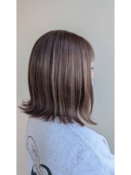 ラ クープ Lacoupe 外ハネボブ、ハイライトカラー