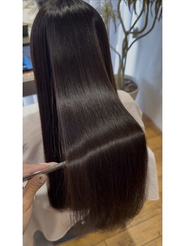 リバイブ ヘアー リュッカプラス(Revive Hair Lycka+)の写真/地毛のようなナチュラルさで美しく、褒められる髪へ―。シルクのように柔らかい極上ストレート。