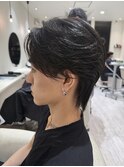 センターパートウルフ