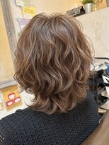 シンミシエル 京都北野白梅町(shinmiciel)&nbsp;ウルフレイヤー前髪ありイメチェン30代40代50代60代ショート