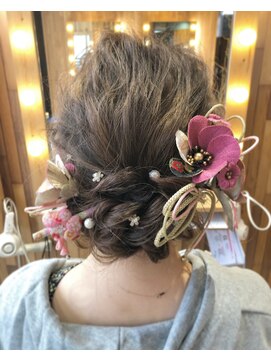 ヘアラウンジ アングゥ(hair lounge ungu) 袴アレンジヘア