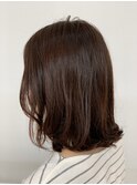 赤系ブラウン　ピンクブラウン　外ハネ　肩ラインボブ　小顔