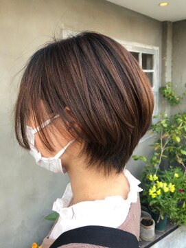 ナナナ パレナ 大津膳所店(nanana parena) 丸みショート 襟足透明感ありのシアベージュ!