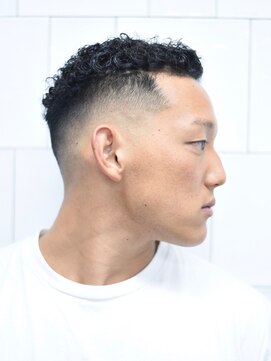 メリケンバーバーショップ コウベ(MERICAN BARBERSHOP KOBE) ハイスキンフェードハードパーマ宮城リョータ style