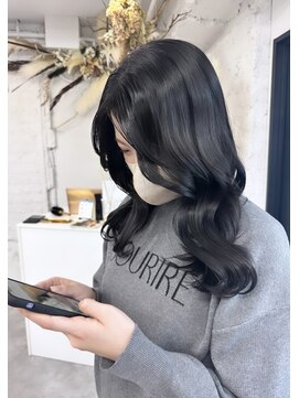 リア(riah) 【韓国風】ブルーブラック×顔周りカット