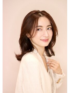 アンベリールフルー(EMBELLIR fleur) ミディアムレイヤー