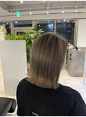 切りっぱなしぱっつんボブ　透明感カラー　髪質改善