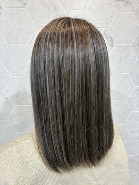 ヘアーサロンウル(hair salon ulu) (五十嵐)ハイライトグレージュカラー
