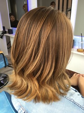 ヘアーディア みどり店(Hair...DiA) ☆外ハネグラデーションカラー☆