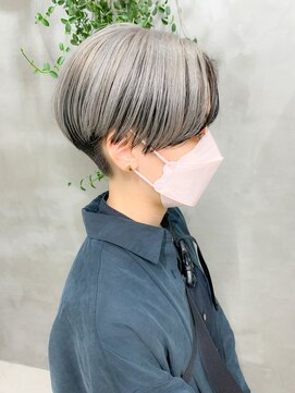 テトヘアー(teto hair) ハンサムショート、刈り上げ、ヴェールカラー、シルバー