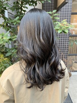 エイト 上野店(EIGHT ueno) 暗めオリーブベージュ