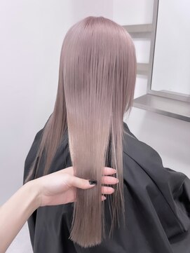 ペレ 渋谷(PELE) 斜めバング/グレージュカラー/シルキーベージュ/渋谷/渋谷駅