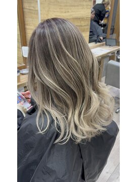 ジゼル(gisele) (小山)バレイヤージュ