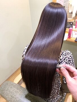 エマヘアープラス(Emma Hair plus) プレミアム『髪質改善』美髪ストレート【Emma 田中】