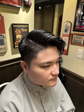 バレス 田町(BALES) [スキンフェード/ツイストスパイラル/田町]