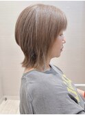 ボブルフくびれヘアマッシュルーム段カットグレージュアラサー