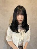 ウタリ(utari)&nbsp;ザクザク黒髪レイヤー