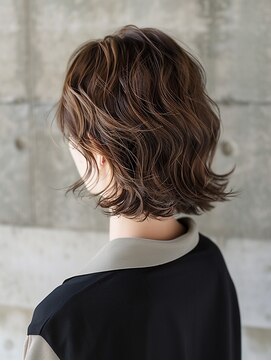 クラン 岡本(Chlan) ウェーブパーマ×ネビージュ