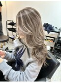 前髪ハイライトカラーこなれミディイメチェンウェーブパーマ