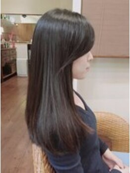 アグライア(aglaia)の写真/ベテランスタイリストがお客様のクセを丁寧に見極め、理想のスタイルを実現!魅力を最大限に引き出します☆
