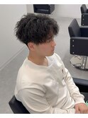 センターパートツイストスパイラルパーマ