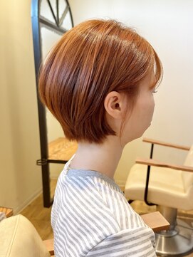 ヘアー ドレッサー パワードール(Hair Dresser) 20代、カラーで遊ぶショートボブ