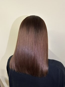 オトナ女性のウルツヤ美髪を叶える髪質改善トリートメント。思わず触れたくなる愛されヘアに♪