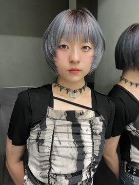 ステン(sten) 顔まわりレイヤー×ショートボブ