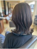 ローレイヤーの中にインナーカラーを楽しむ