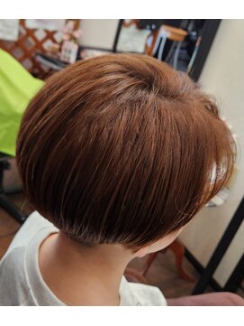 ツーブロック　グラデーションボブ