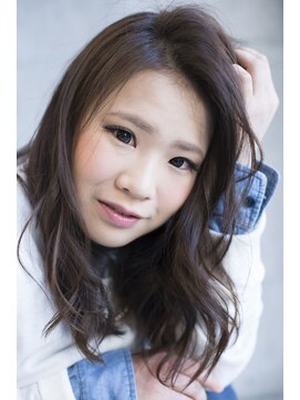 ヘアールーム プリズム(Hair room Prism) 軽やかミディ