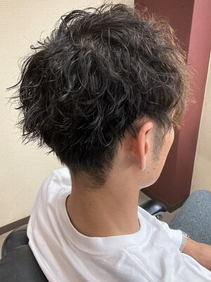 男性からも高評価☆Areemのカットでスタイル持続！人気のメンズパーマや頭皮ケア、眉毛のお手入れも◎