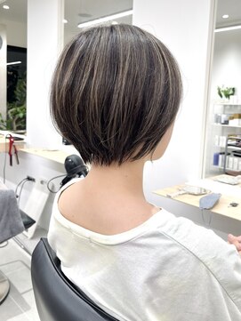 グラフ 蔵前(GRAFF) 20代30代40代コントラストハイライト_ショートボブ【GRAFF蔵前】