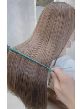 キキ(kiki) ブリーチベージュ_ストレートロング_kiki0060