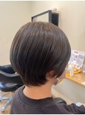 コンパクトショート ［黒髪/グレーベージュ/前髪パーマ］長野