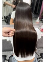 スライバイリアオオサカ(Sly By Ria OSAKA)&nbsp;髪質改善/縮毛矯正/酸熱トリートメント【梅田】【大阪】