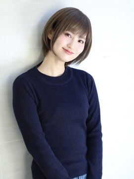 オーロ 武庫之荘店(ORO) ラフな耳掛けホワイトグレージュショート/オリーブグレー