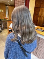 ジジ プラス デザイン(GIGI+design) greige